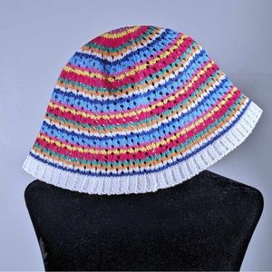 NWT GAP Stripe Bucket Hat